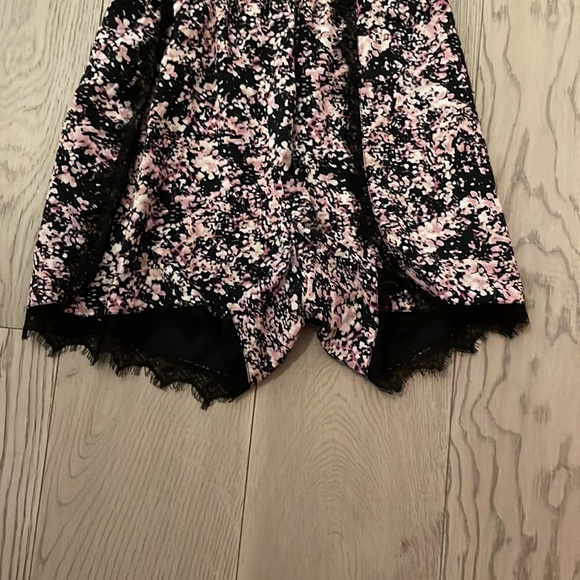 Floral Romper - Picture 2 of 3